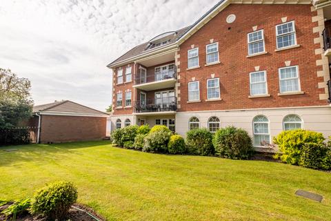 3 bedroom apartment for sale, The Lodge, Lytham, FY8