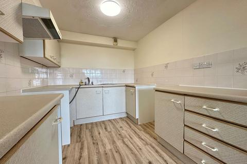 1 bedroom retirement property for sale, Outwood Common Road, Billericay CM11