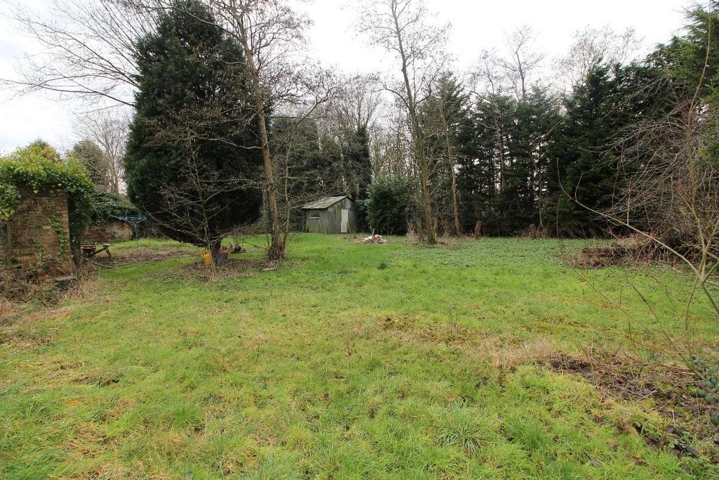 Bank Road, Dawley Bank, Telford 3 bed terraced house for sale £120,000