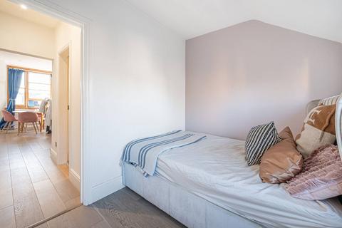 1 bedroom flat to rent, Hemstal Road, West Hampstead, London, NW6
