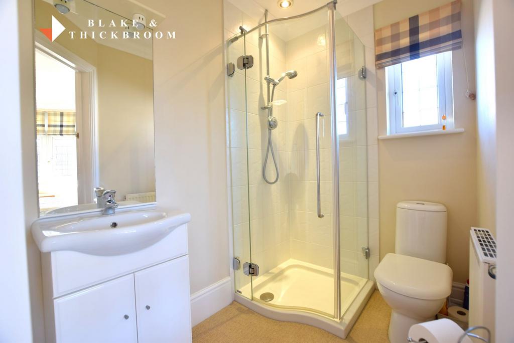 En suite shower