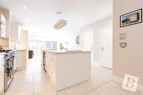 17 Minster Way, Hornchurch, RM11 3TH