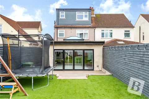 17 Minster Way, Hornchurch, RM11 3TH