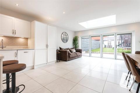 17 Minster Way, Hornchurch, RM11 3TH