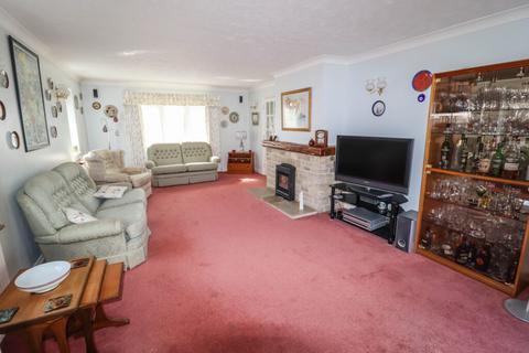 3 bedroom detached bungalow for sale, Seaview Road, Hayling Island