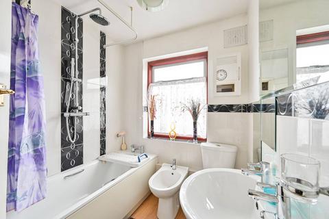 70 Overton Road, London, E10 7PS