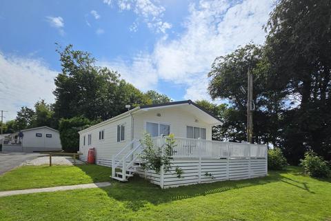 2 bedroom lodge for sale, Bideford Bay, Buck`s Cross