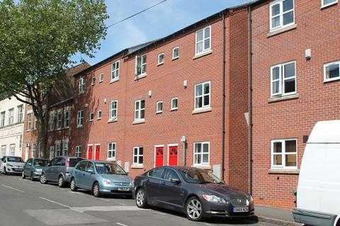 4 bedroom townhouse to rent, 152 North Sherwood Street, Nottingham, NG1 4EF