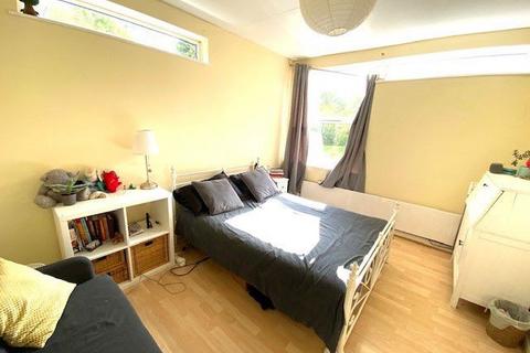 undefined, Millfield Court, Henley In Arden B95