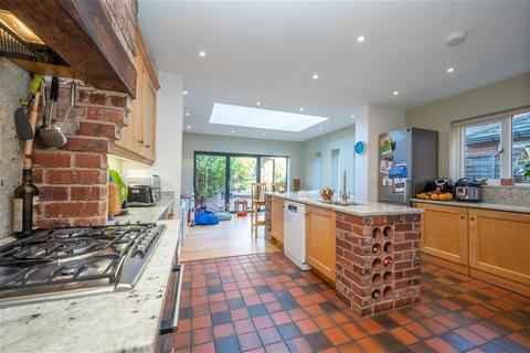 Highfield Chestnut Walk, Henley-in-arden, B95 5JN