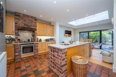 Highfield Chestnut Walk, Henley-in-arden, B95 5JN
