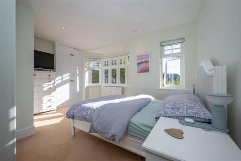 Highfield Chestnut Walk, Henley-in-arden, B95 5JN