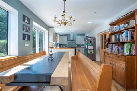 24 Cherry Orchard, Henley-in-arden, B95 5JW