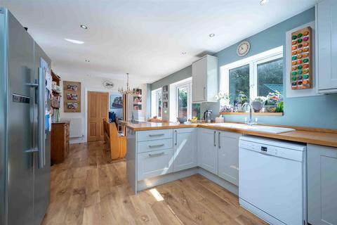 24 Cherry Orchard, Henley-in-arden, B95 5JW