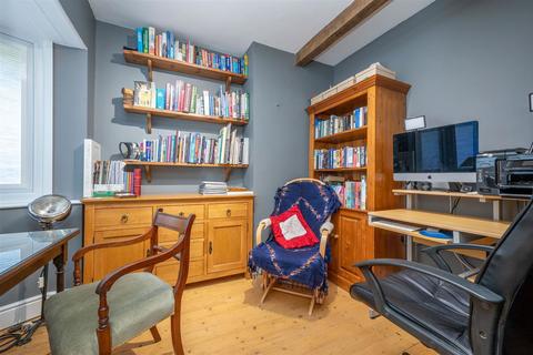 24 Cherry Orchard, Henley-in-arden, B95 5JW