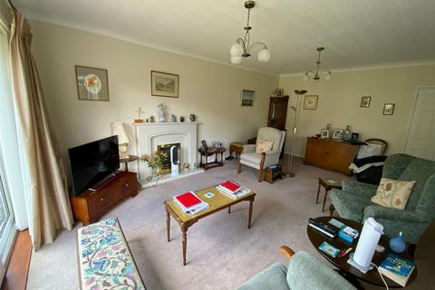 63 Brook End Drive, Henley-in-arden, B95 5JD