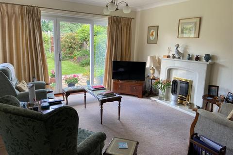 63 Brook End Drive, Henley-in-arden, B95 5JD
