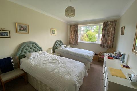 63 Brook End Drive, Henley-in-arden, B95 5JD