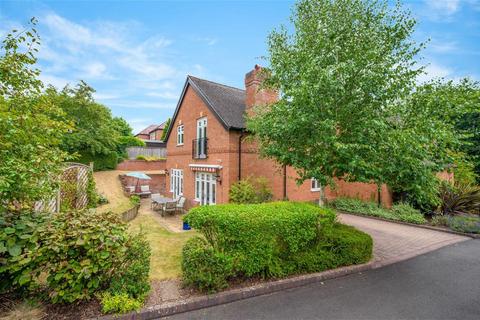 Apartment 6, Deer's Leap Bear Lane, Henley-in-arden, B95 5JJ