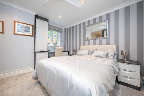 Apartment 6, Deer's Leap Bear Lane, Henley-in-arden, B95 5JJ