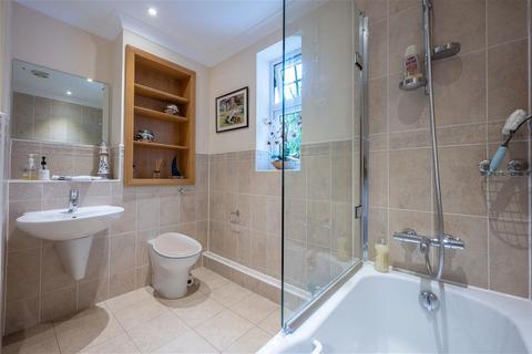 Apartment 6, Deer's Leap Bear Lane, Henley-in-arden, B95 5JJ