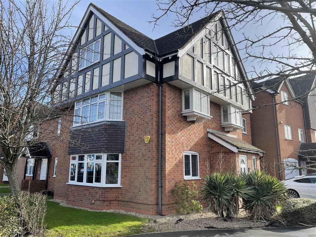 Westbourne Road, Solihull B92 2 bed apartment for sale £229,950