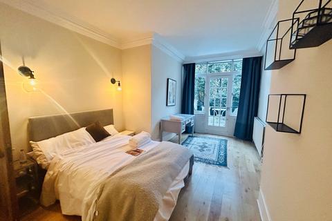 5 bedroom house to rent, Pelham Street, South Kensington