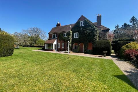 5 bedroom detached house to rent, Browns Lane, Solihull B93