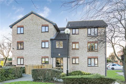 43 Firs Close, Mitcham, CR4 1AX