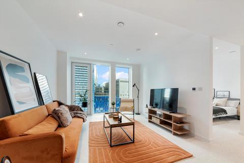 Studio to rent, Bouchon Point, Cendal Crescent, London, E1