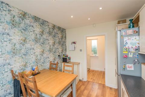 5 Knowle Lane, Wyke, Bradford, BD12 9BE