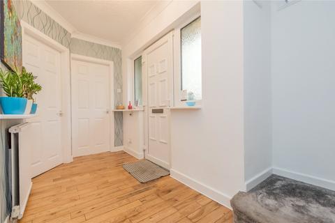 5 Knowle Lane, Wyke, Bradford, BD12 9BE