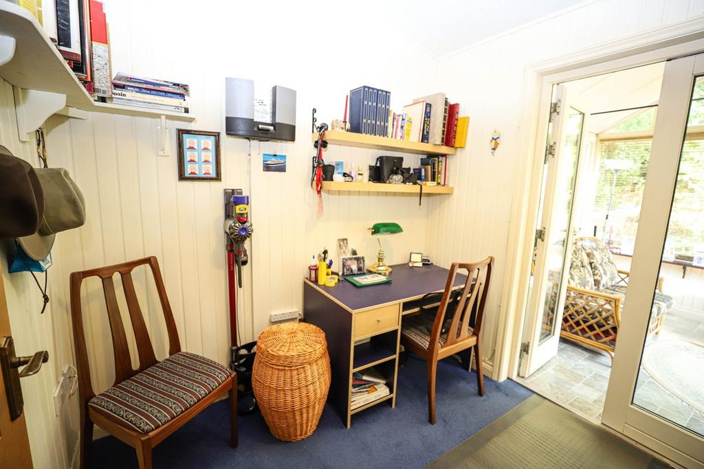 Bedroom 3 / Study