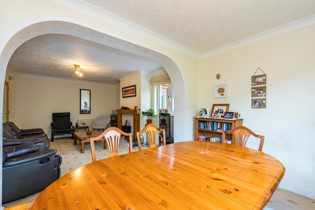 Dining Lounge