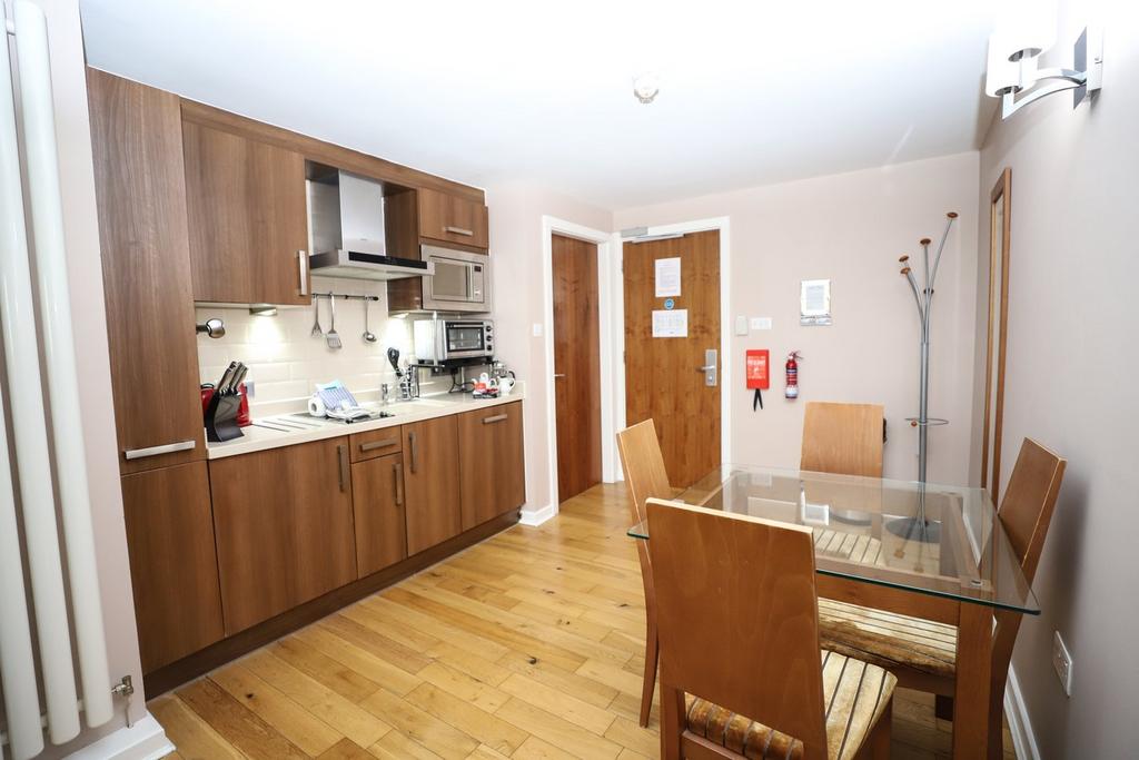 Dining Kitchen Area