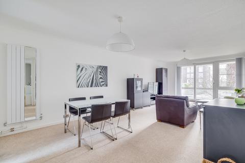 2 bedroom flat for sale, Rosebank, Holyport Road, London