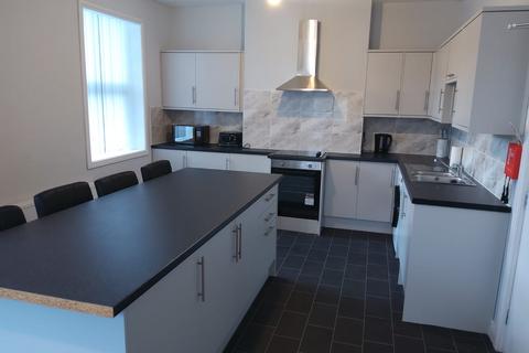 4 bedroom house share to rent, Barnsley, S71