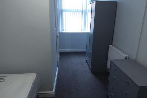 4 bedroom house share to rent, Barnsley, S71
