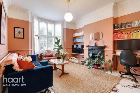 20 Ravenswood Road, London, E17 9LY