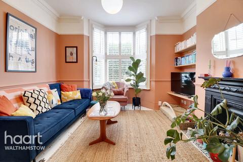 20 Ravenswood Road, London, E17 9LY