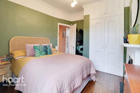 20 Ravenswood Road, London, E17 9LY