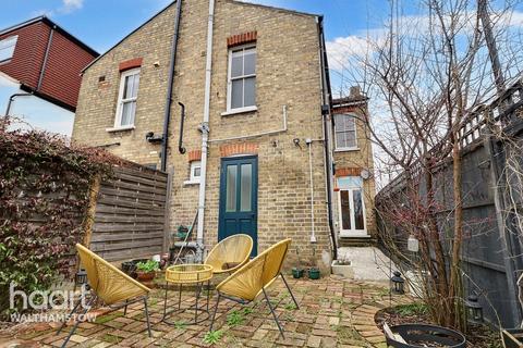 20 Ravenswood Road, London, E17 9LY