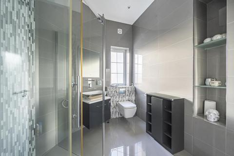 undefined, Crooked Usage,  Finchley,  N3