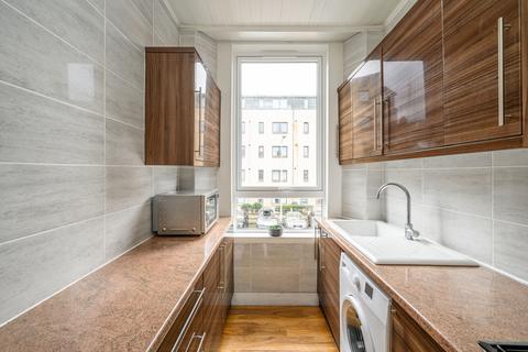 3 bedroom flat for sale, Pitt Street, Edinburgh EH6