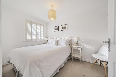 95 Waratah Drive, Chislehurst, BR7 5FP