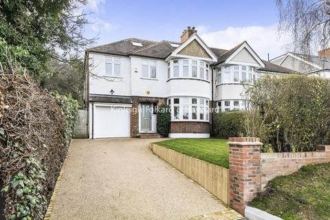 131 Green Lane, Chislehurst, BR7 6AX