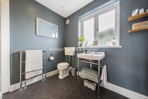 131 Green Lane, Chislehurst, BR7 6AX