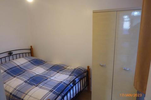 1 bedroom flat to rent, Carmarthen, ,