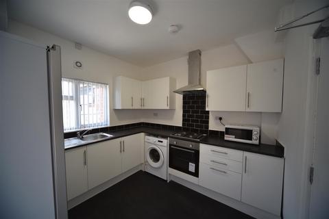 5 bedroom house to rent, Middlesbrough TS1