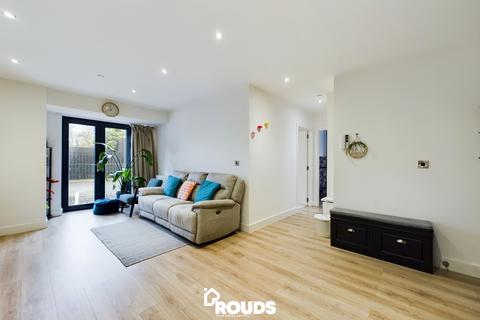 2 bedroom flat for sale - Broadoaks, 548 Streetsbrook Road, Solihull